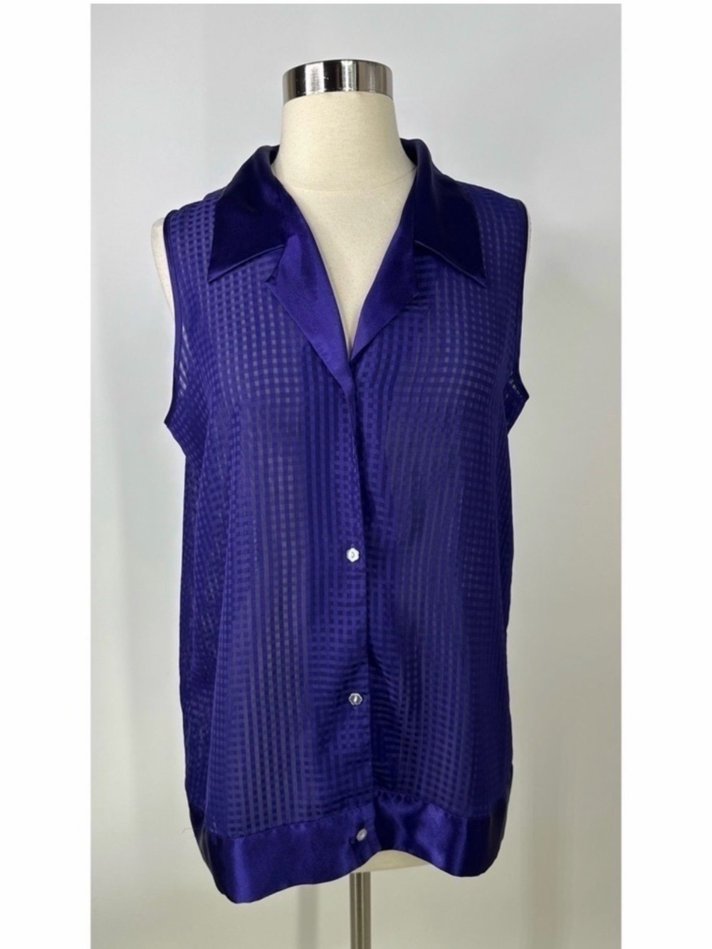 Sleeveless Purple Button-Front Blouse
